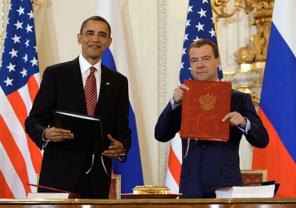 Los presidentes Barack Obama y Dmitri Medvédev - Sputnik Mundo