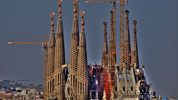 Benedicto XVI concluye visita a España tras dedicar al culto la famosa obra de Gaudí - Sputnik Mundo