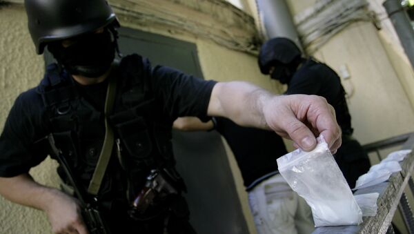 Policía de Perú detiene a cuatro rusos con 12 kilos de cocaína - Sputnik Mundo