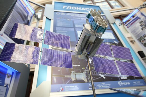 Rusia construirá diez satélites del sistema Glonass entre 2013 y 2014 - Sputnik Mundo