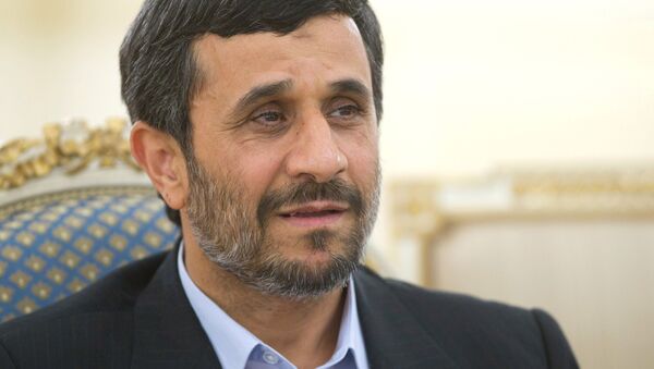 Mahmud Ahmadineyad y Dmitri Medvédev - Sputnik Mundo