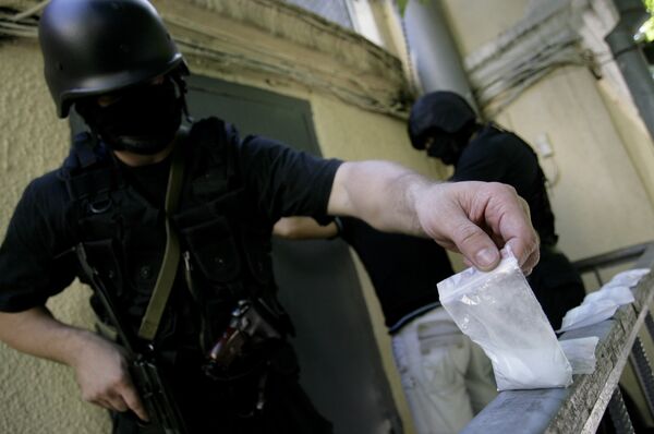 Autoridades incautan 450 kilogramos de cocaína en puerto de Buenos Aires - Sputnik Mundo