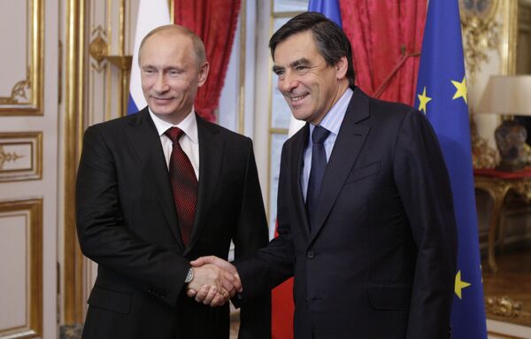 Los primeros ministros de Rusia y Francia, Vladímir Putin y Francois Fillon - Sputnik Mundo