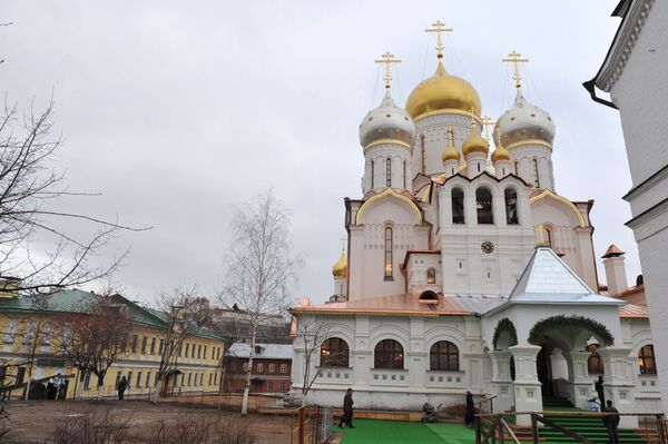 Veintitrés mil templos ortodoxos fueron reconstruidos en Rusia en 20 años - Sputnik Mundo