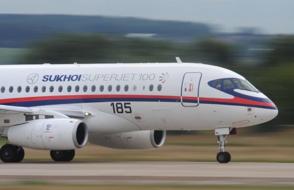 Rusia entrega el segundo avión Superjet 100 a la empresa indonesia Sky Aviation - Sputnik Mundo