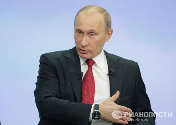 Vladímir Putin contesta en directo a los ciudadanos rusos - Sputnik Mundo