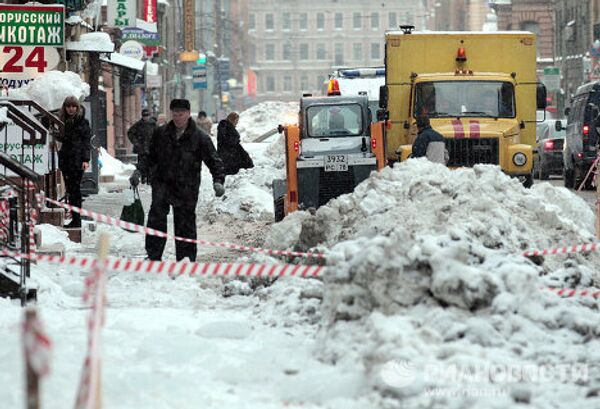 San Petersburgo, bajo la nieve - Sputnik Mundo