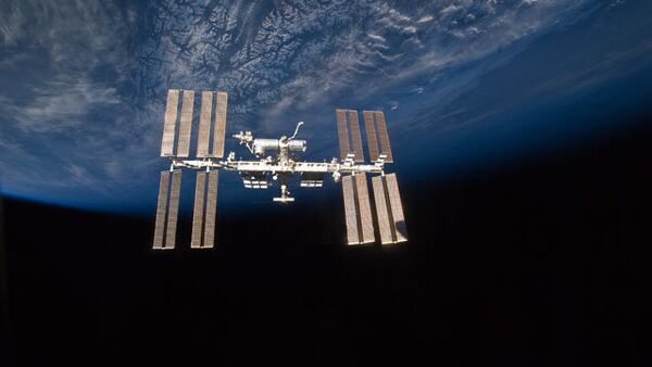 Rusia anuncia que la Estación Espacial Internacional será hundida después de 2020 - Sputnik Mundo