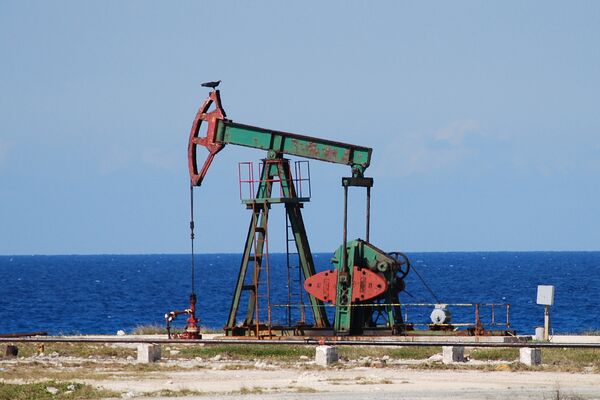 La plataforma petrolera Songa-Mercur volverá a Cuba en 2014 a más tardar - Sputnik Mundo