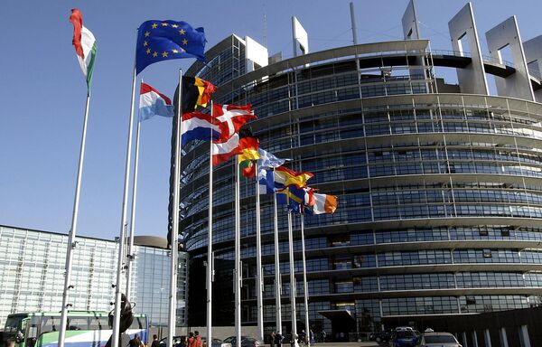 Rusia acusa al Parlamento Europeo de inmiscuirse en sus asuntos internos - Sputnik Mundo