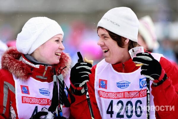 Maratón de esquí nórdico de Moscú  - Sputnik Mundo