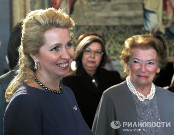 Dmitri y Svetlana Medvédev se reúnen con la pareja presidencial de Italia   - Sputnik Mundo