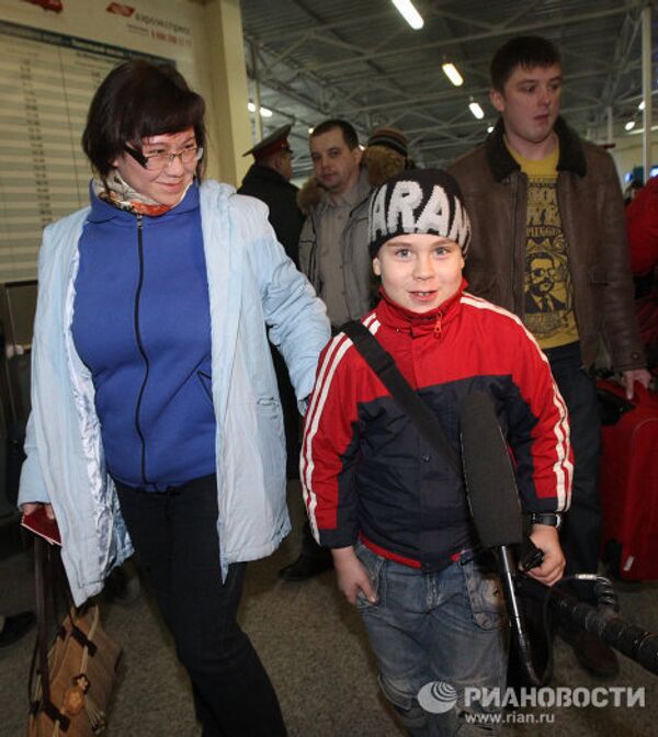 Ciudadanos de Rusia evacuados de Libia arriban a Moscú   - Sputnik Mundo