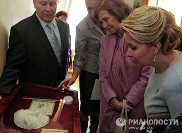 Encuentro entre la primera dama de Rusia y la reina de España - Sputnik Mundo