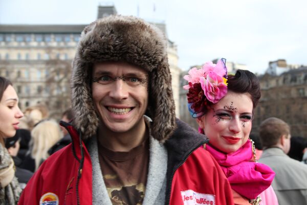 Londres se suma a la Máslenitsa rusa con festejos en Trafalgar Square - Sputnik Mundo