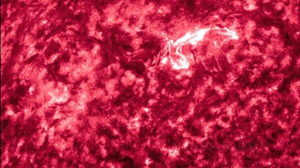Imágenes exclusivas de erupciones en el Sol desde el satélite GOES-15 - Sputnik Mundo