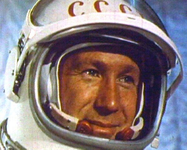 Caminata espacial de Alexéi Leónov en 1965 - Sputnik Mundo