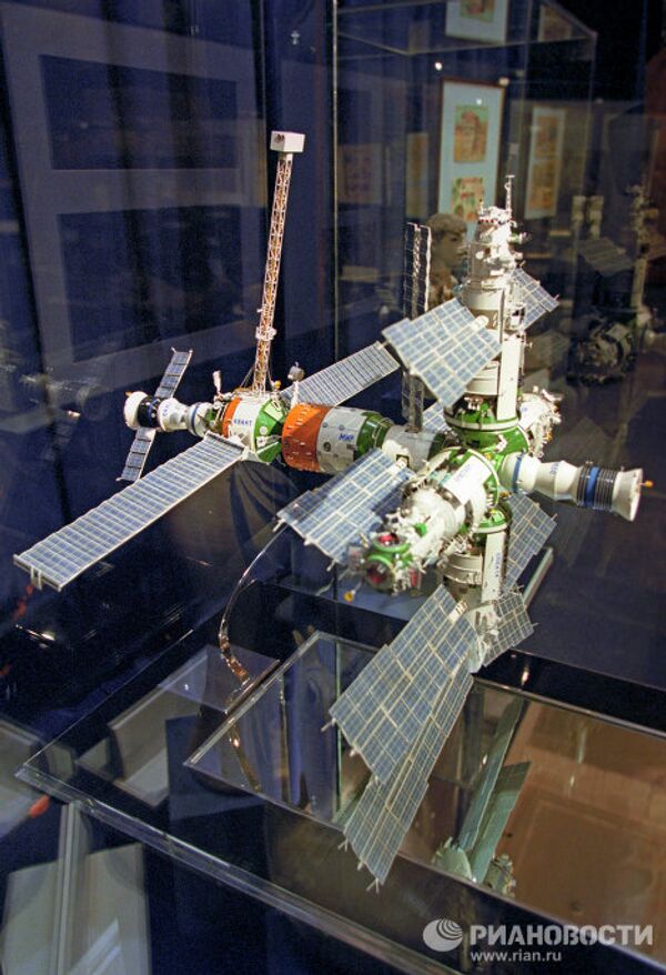Historia de la “Mir”, estación espacial rusa  - Sputnik Mundo