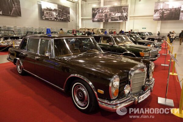“Oldtimer-Gallery” presenta automóviles de altos cargos soviéticos y rusos  - Sputnik Mundo
