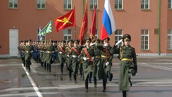 La Guardia de Honor del Kremlin entrena para el Desfile de la Victoria - Sputnik Mundo