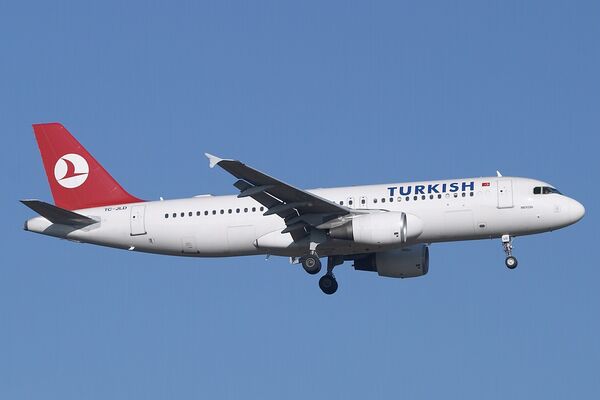 Línea aérea turca Turkish Airlines - Sputnik Mundo