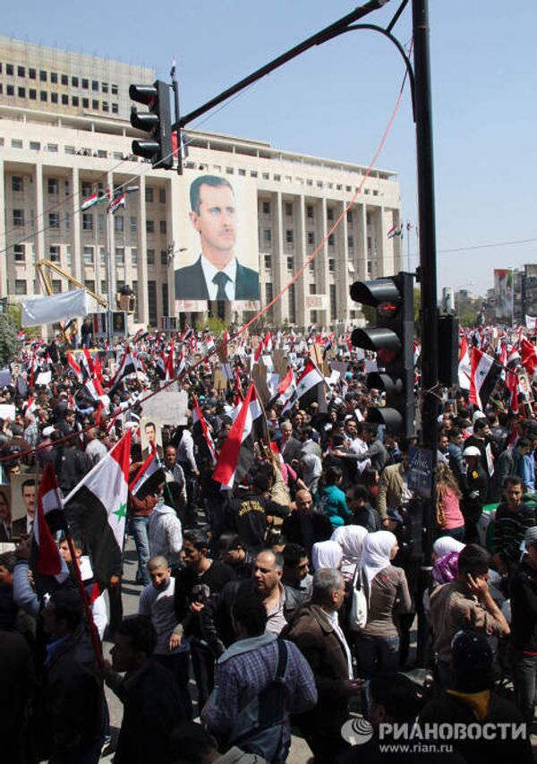Manifestación en Damasco en apoyo del presidente sirio  - Sputnik Mundo