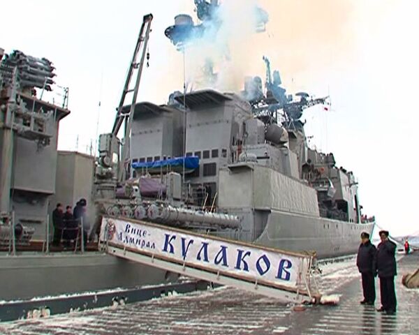 Destructor 'Vicealmirante Kulakov' abate submarino “enemigo” en el mar de Barents - Sputnik Mundo