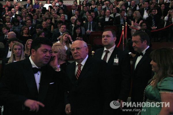 Ex presidente de la URSS Mijaíl Gorbachov celebra en Londres su 80 aniversario - Sputnik Mundo