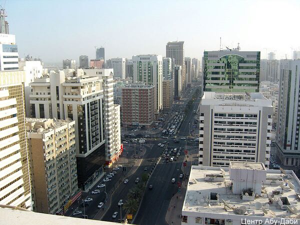 La población de Emiratos Árabes creció el 65% en cuatro años - Sputnik Mundo