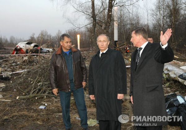 Un año después del accidente del avión polaco Tu-154 cerca de Smolensk - Sputnik Mundo