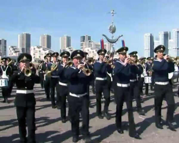 Bandas militares ensayan para el desfile del Día de la Victoria - Sputnik Mundo