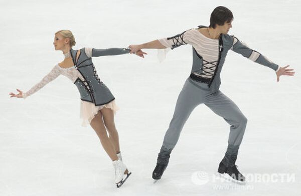Las primeras medallas de los patinadores artísticos rusos en el Mundial 2011 de Moscú - Sputnik Mundo