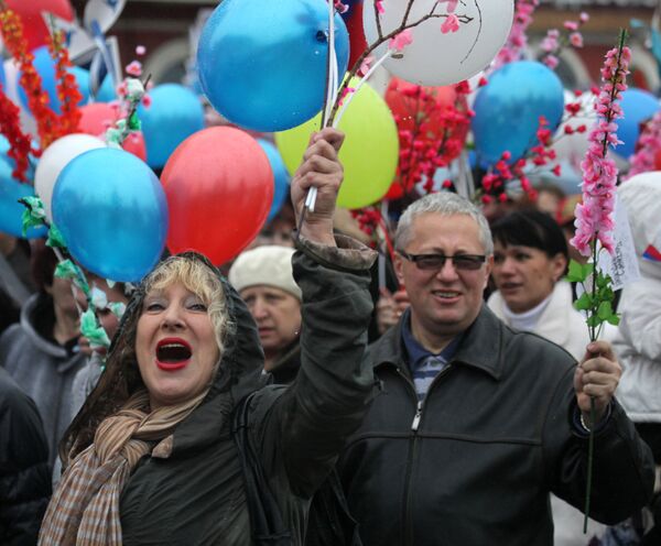 Mítines masivos de diversos partidos se desarrollarán hoy en toda Rusia - Sputnik Mundo
