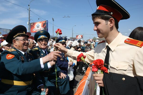 Al menos tres millones de moscovias asistieron a las actividades del Día de la Victoria - Sputnik Mundo