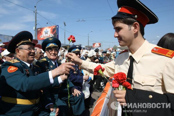 Ciudades rusas celebran el Día de la Victoria - Sputnik Mundo