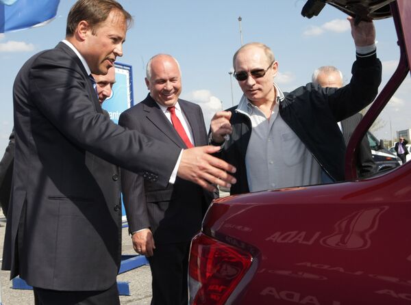 Vladímir Putin estrena un nuevo modelo de Lada - Sputnik Mundo