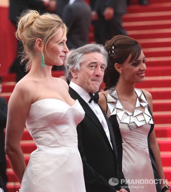La alfombra roja del Festival de Cannes vuelve a llenarse de estrellas - Sputnik Mundo