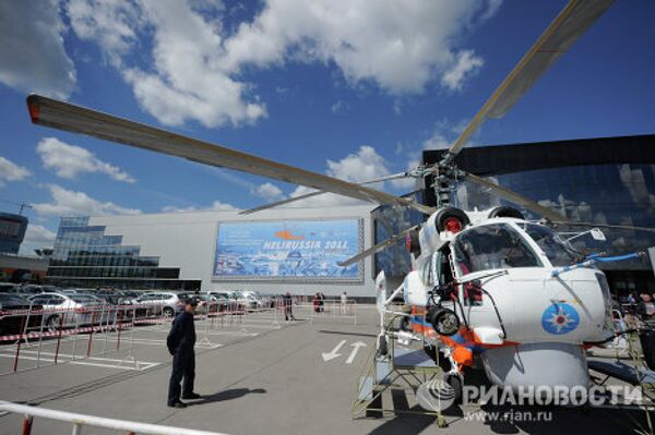 Helicópteros modernos en la exposición internacional HeliRussia-2011 - Sputnik Mundo