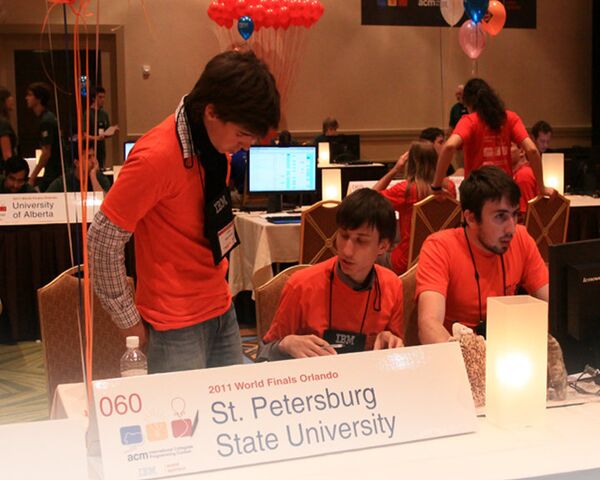 Universitarios de Rusia ocupan cuarto lugar en campeonato mundial de programación - Sputnik Mundo