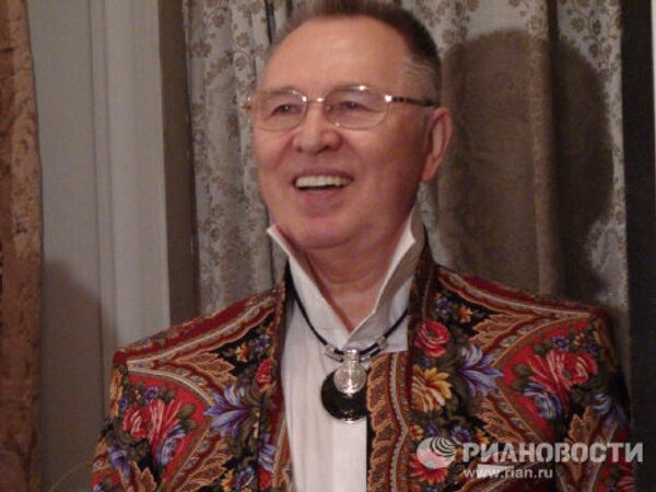 Slava Zaitsev y su colección “rusa” en el festival de Nueva York - Sputnik Mundo