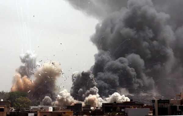 La OTAN lamenta posibles víctimas civiles por bombardeo en Libia - Sputnik Mundo