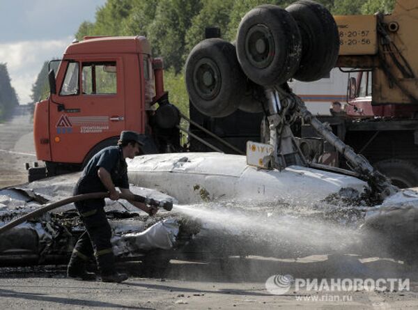 Pasado un día desde la catástrofe del avión cerca de Petrozavodsk - Sputnik Mundo