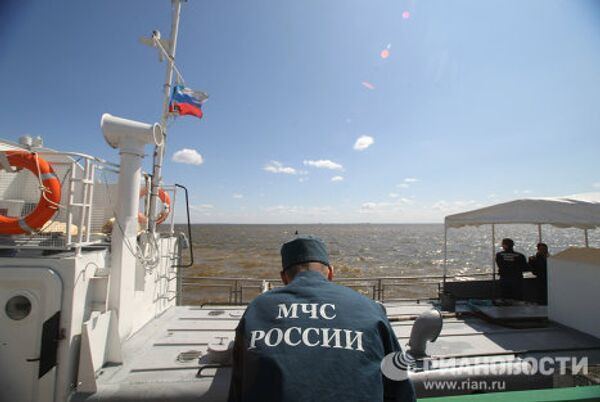 Segundo día de trabajo en el lugar del naufragio del buque “Bulgaria” - Sputnik Mundo