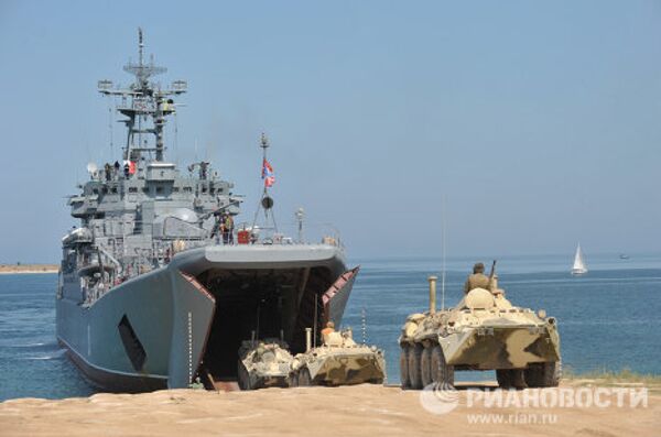 Ejercicios navales de la Flota rusa del mar Negro en Sebastópol  - Sputnik Mundo