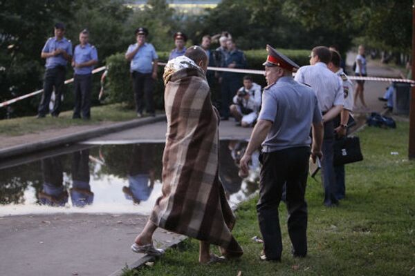 Nueve muertos al naufragar una lancha de paseo en Moscú - Sputnik Mundo