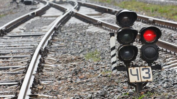 Dos personas mueren en choque de trenes de carga en la región de Cheliábinsk - Sputnik Mundo