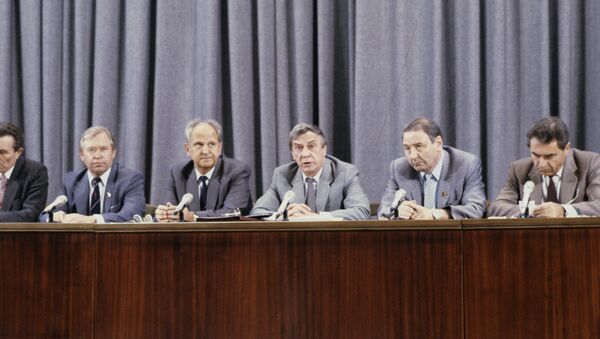 Miembros del Comité Estatal para el Estado de Emergencia - Sputnik Mundo