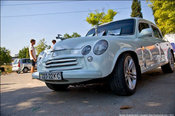 Exhibición de automóviles soviéticos en Sebastópol - Sputnik Mundo