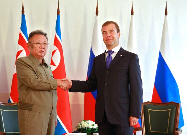 Kim Jong-il con el presidente ruso Dmitri Medvédev - Sputnik Mundo