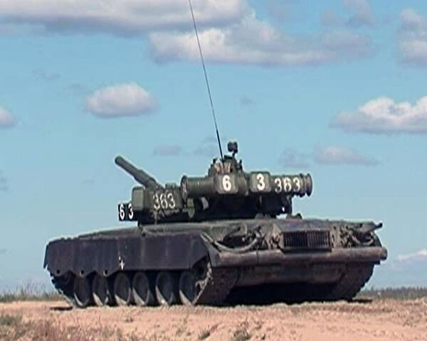 Tanques rusos abaten “enemigo” en el polígono de Mulino - Sputnik Mundo